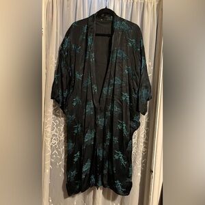 Elegant Black and Teal Floral Kimono